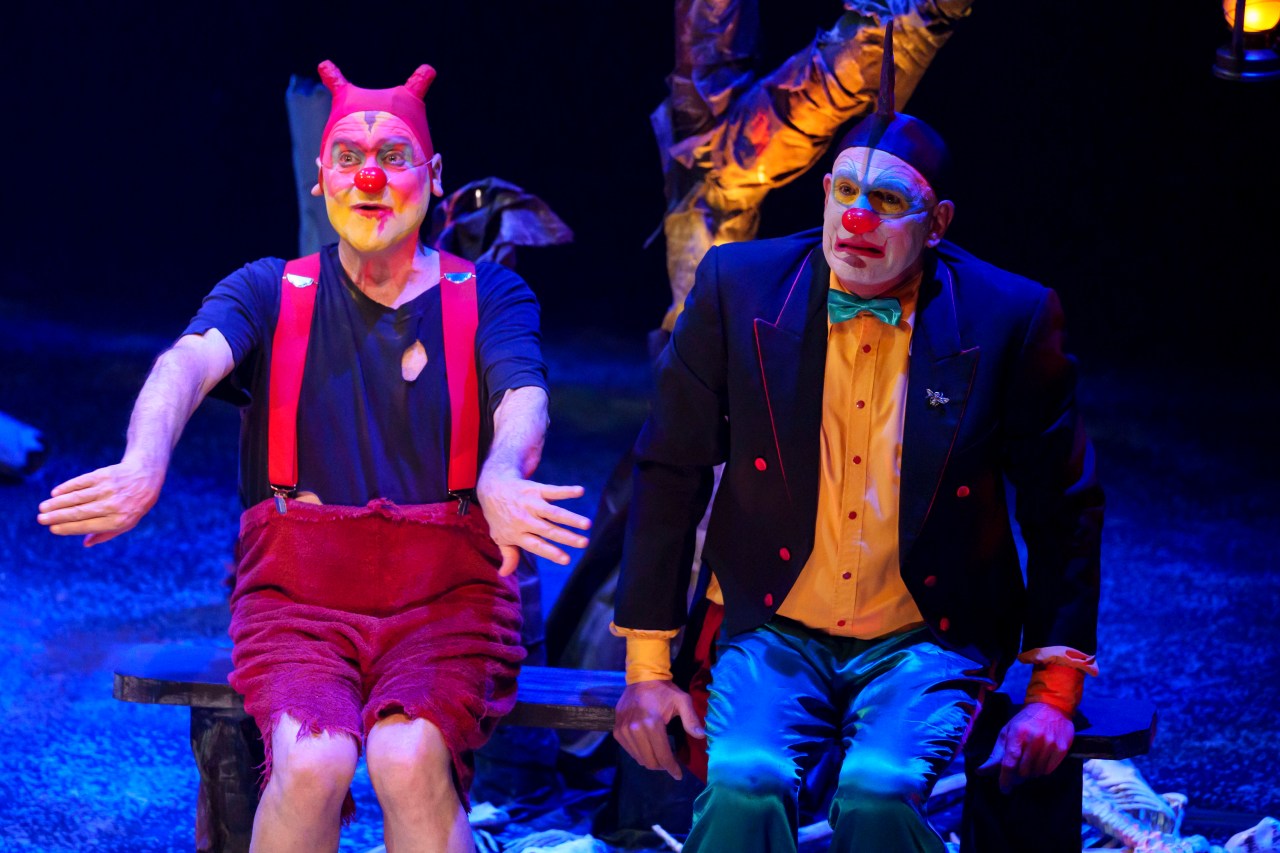 The existentialists from Ummo are back: Mump and Smoot in Exit, at ...